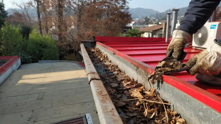 Limpieza de canaletas en Santiago
